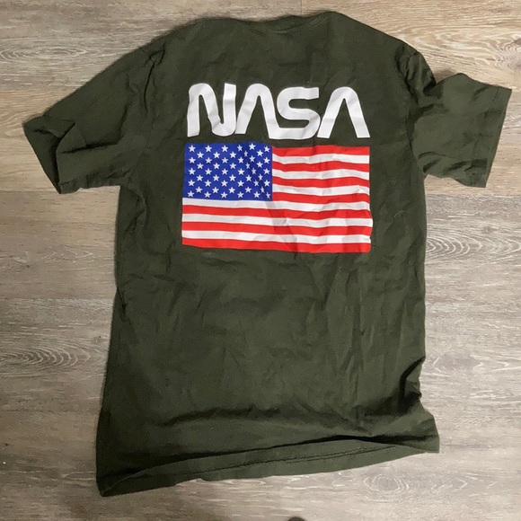 NASA shirt - Picture 2 of 2